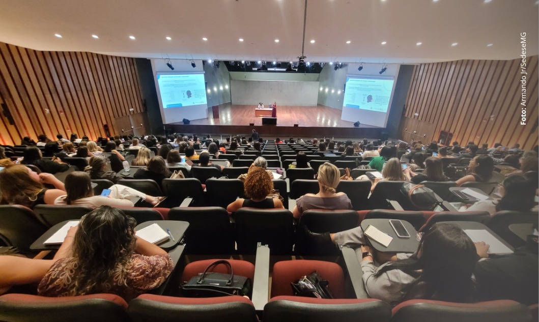 Governo de Minas reúne gestores para fortalecer a rede de enfrentamento à violência contra as mulheres
