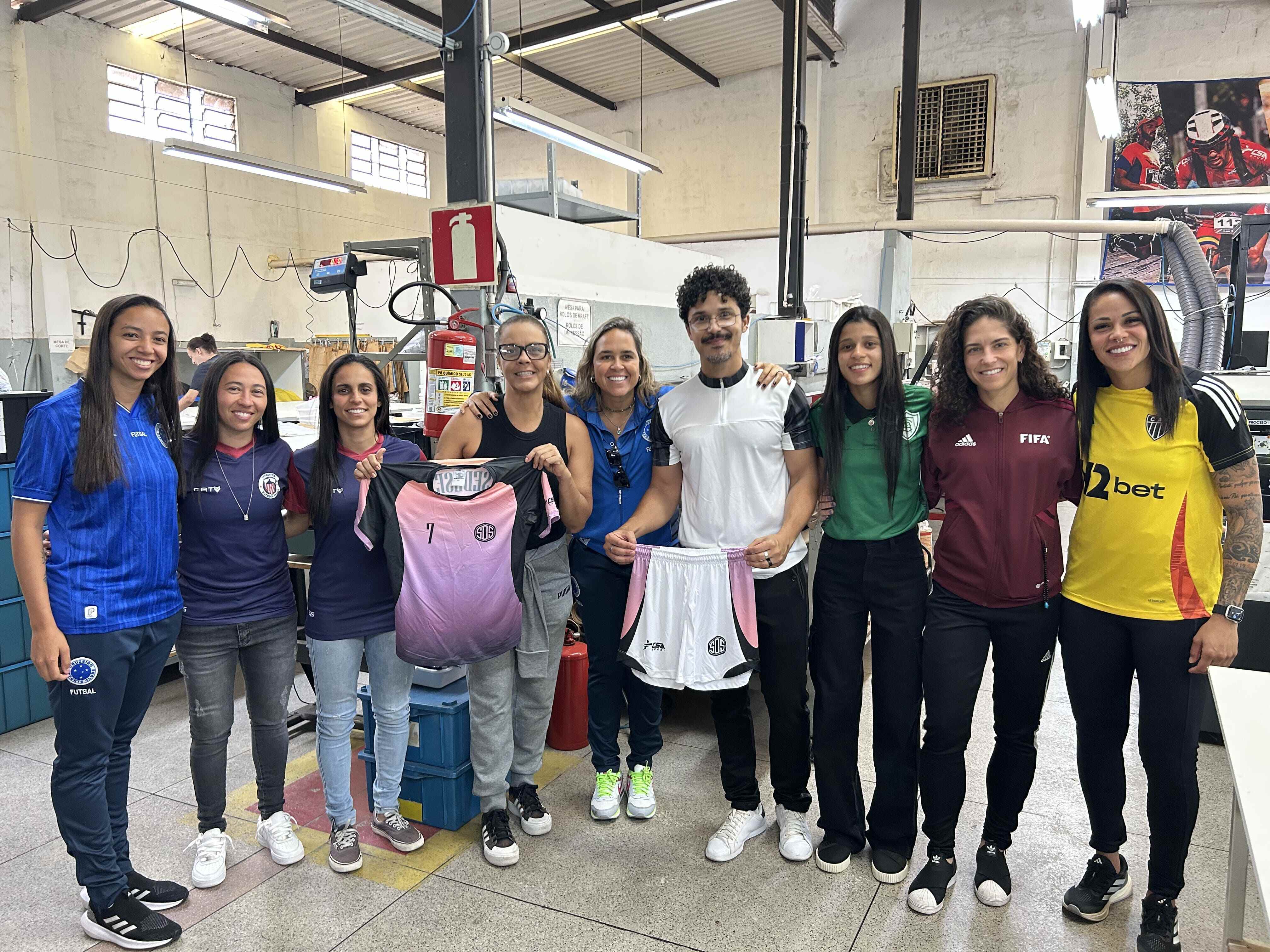 Minas sai na frente com criação de uniformes exclusivos para o futebol feminino