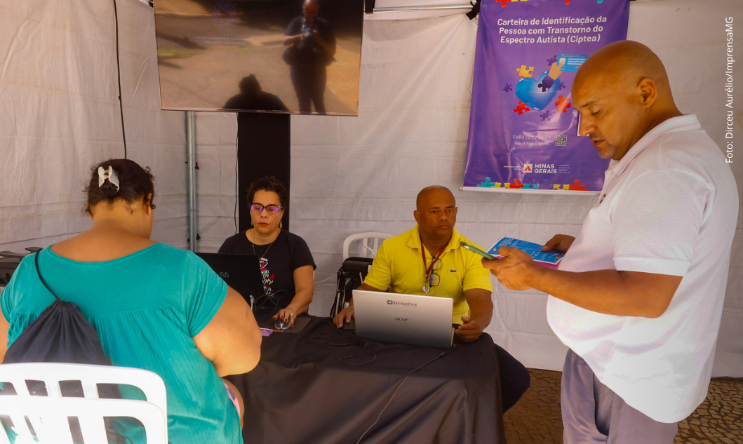 Governo de Minas inicia Praça de Serviços com atendimento direto à população em Uberlândia