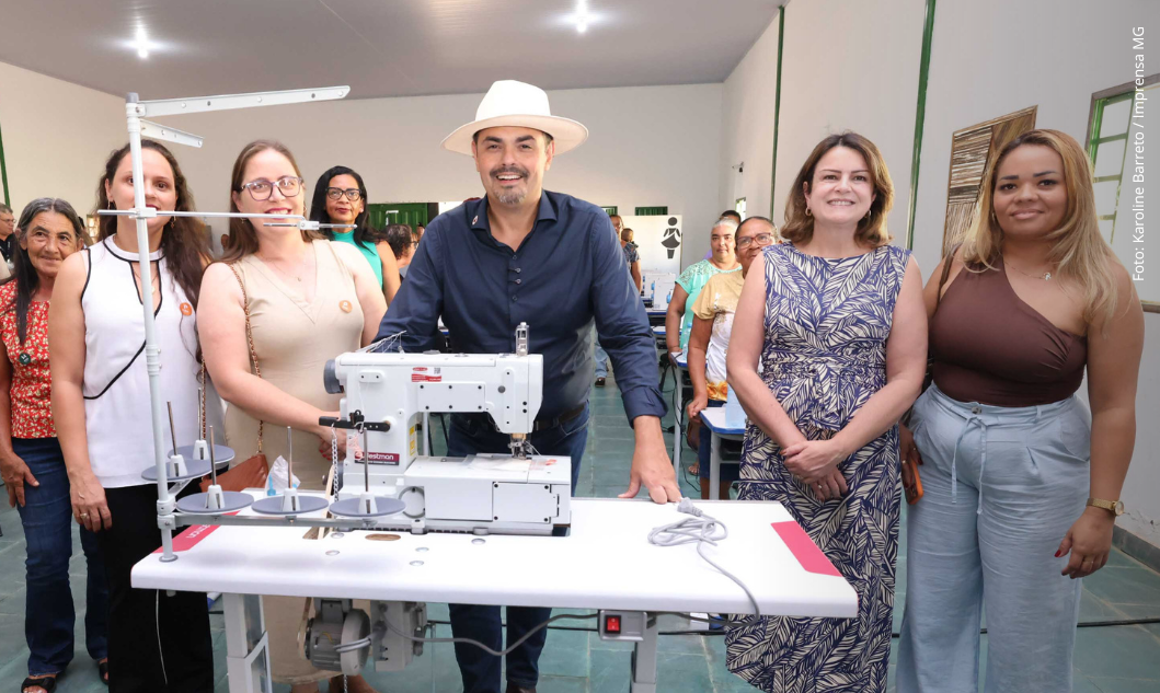 Governo de Minas entrega máquinas de costura do projeto Trajeto Moda em Chapada Gaúcha
