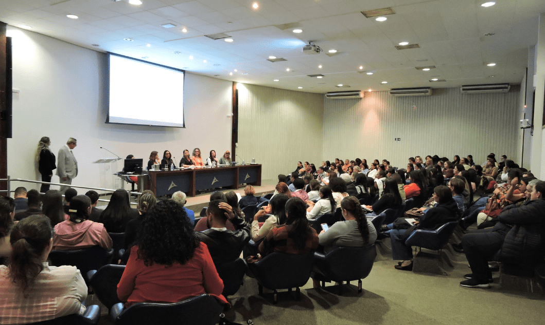 Governo de Minas Gerais lança curso para fortalecer conselhos tutelares e de direitos