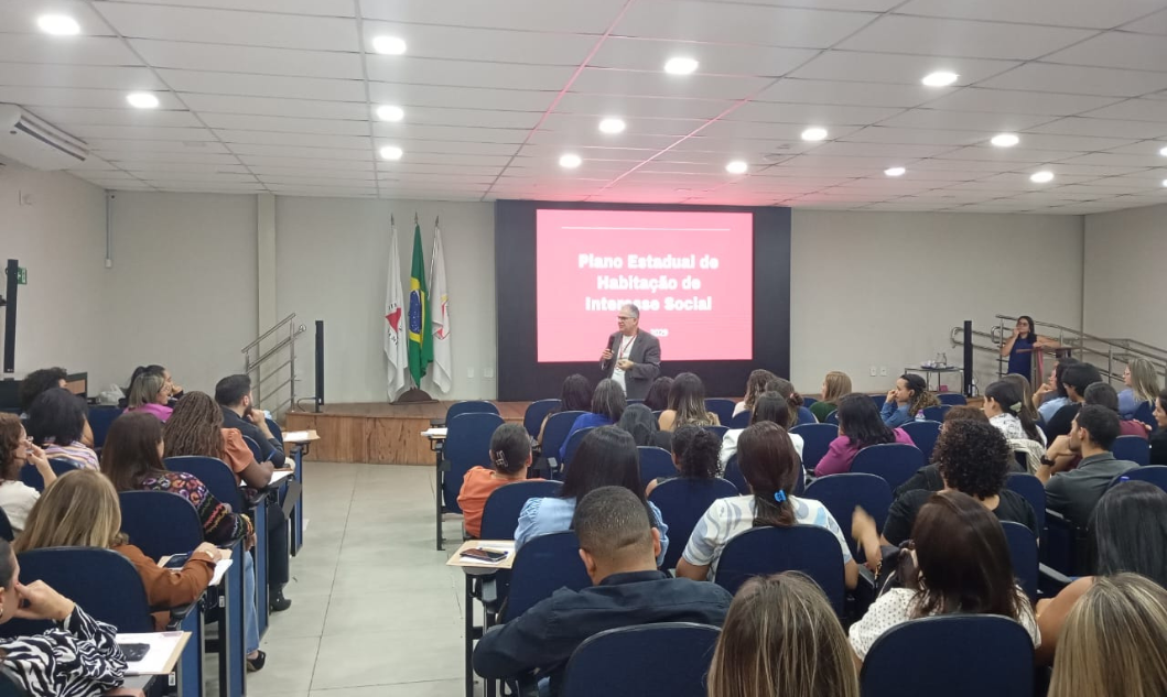 Sedese promove encontro regional para fortalecer a política habitacional no Vale do Aço