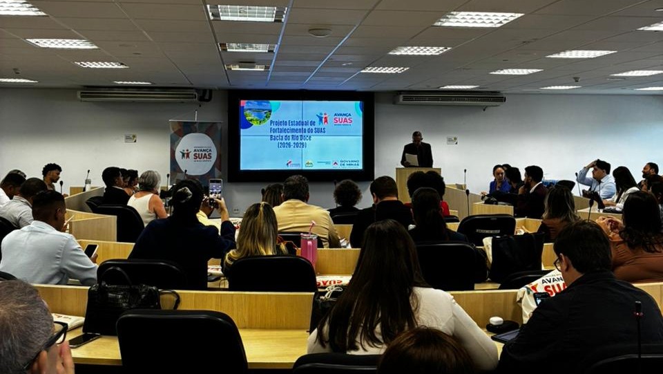 Sedese apresenta projeto estadual de fortalecimento do SUAS para municípios da bacia do Rio Doce 