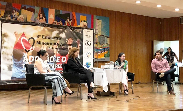 Secretária Elizabeth Jucá participa do 8° Encontro Mineiro de Adoção 